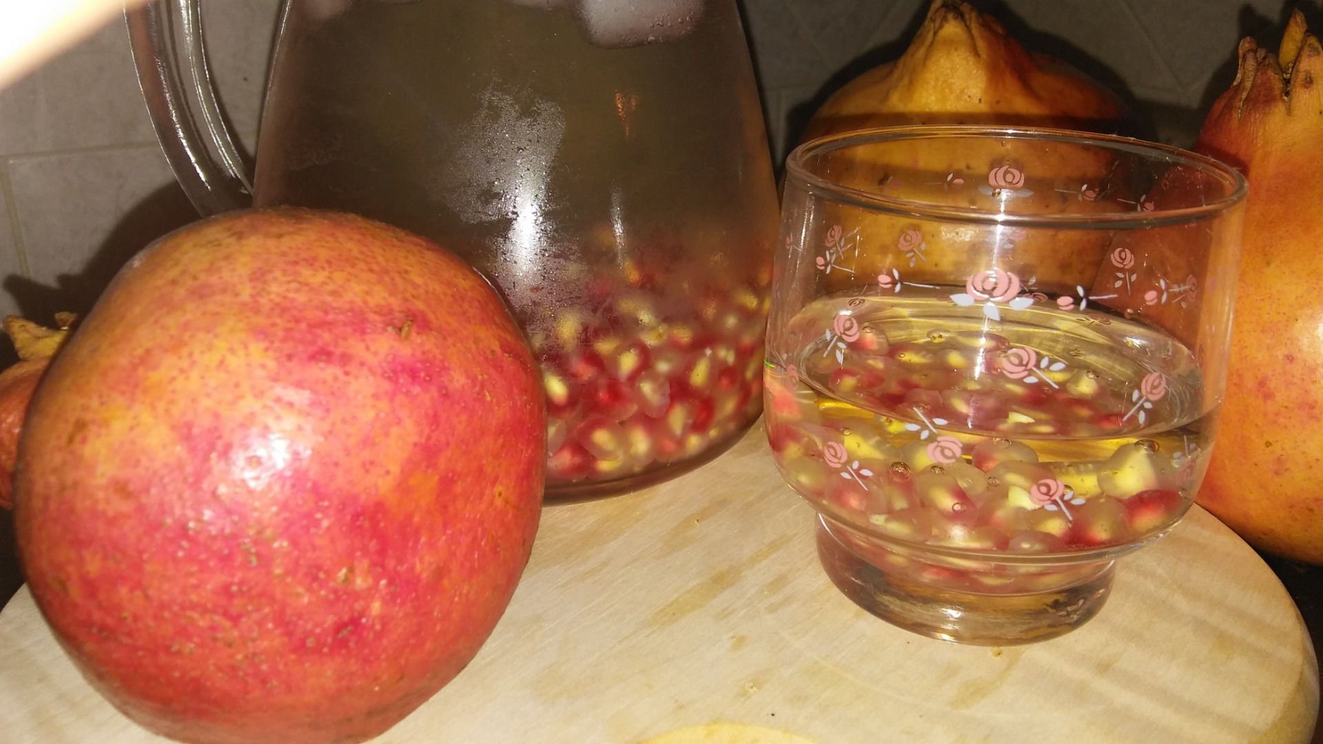 Acqua detox al melograno